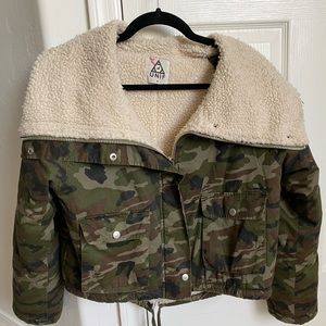 UNIF Sherpa lined camouflaged bomber jacket